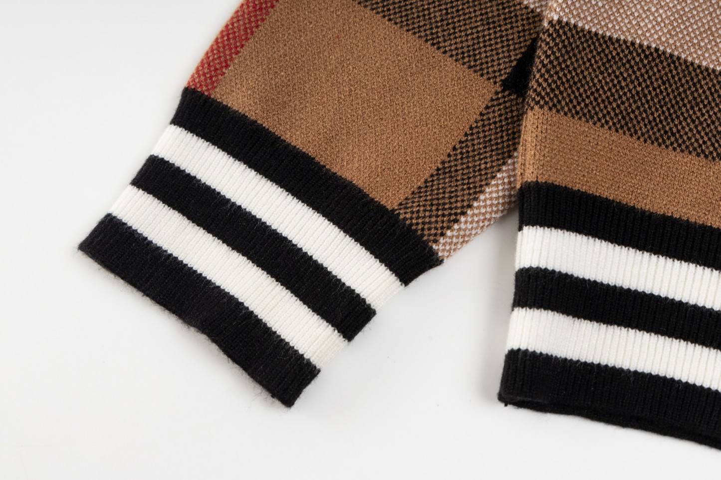 【BURBERRY旗艦店】バーバリー セーター ご好評に付き再入荷！