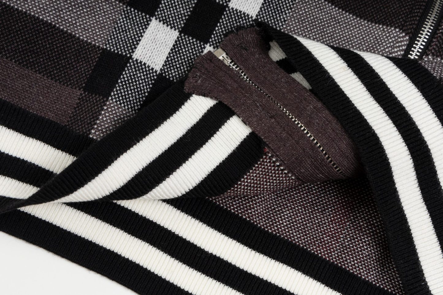 【BURBERRY旗艦店】バーバリー セーター ご好評に付き再入荷！