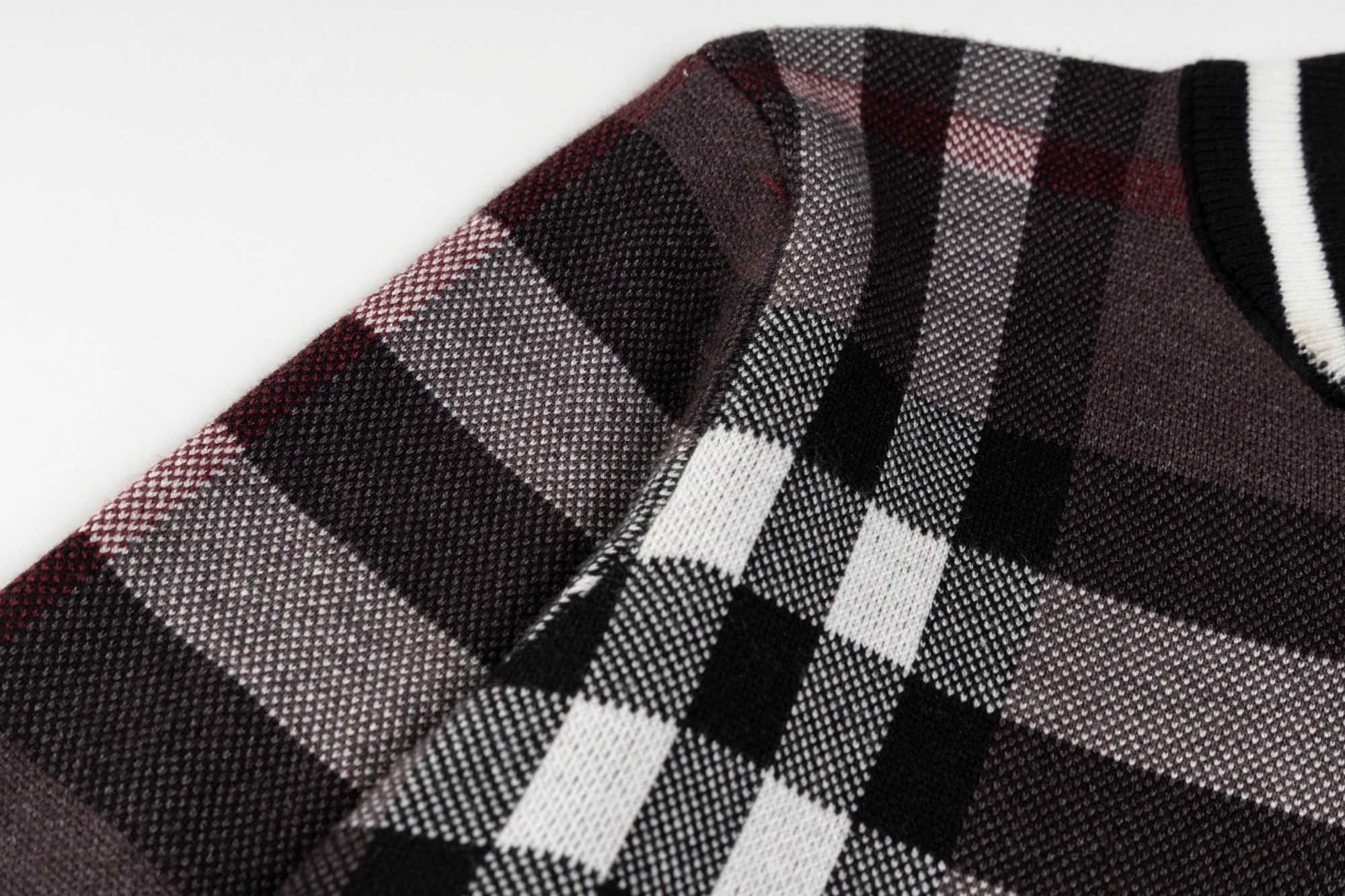 【BURBERRY旗艦店】バーバリー セーター ご好評に付き再入荷！