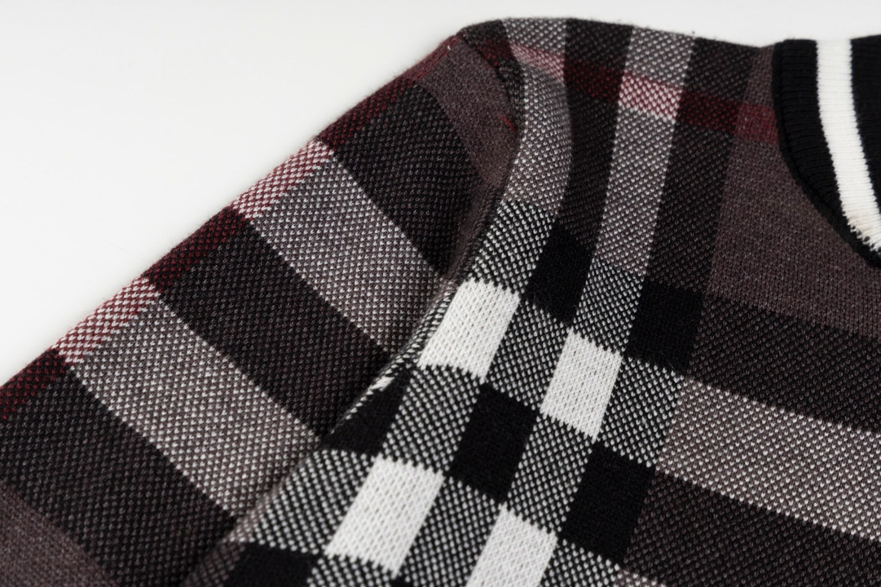 【BURBERRY旗艦店】バーバリー セーター ご好評に付き再入荷！