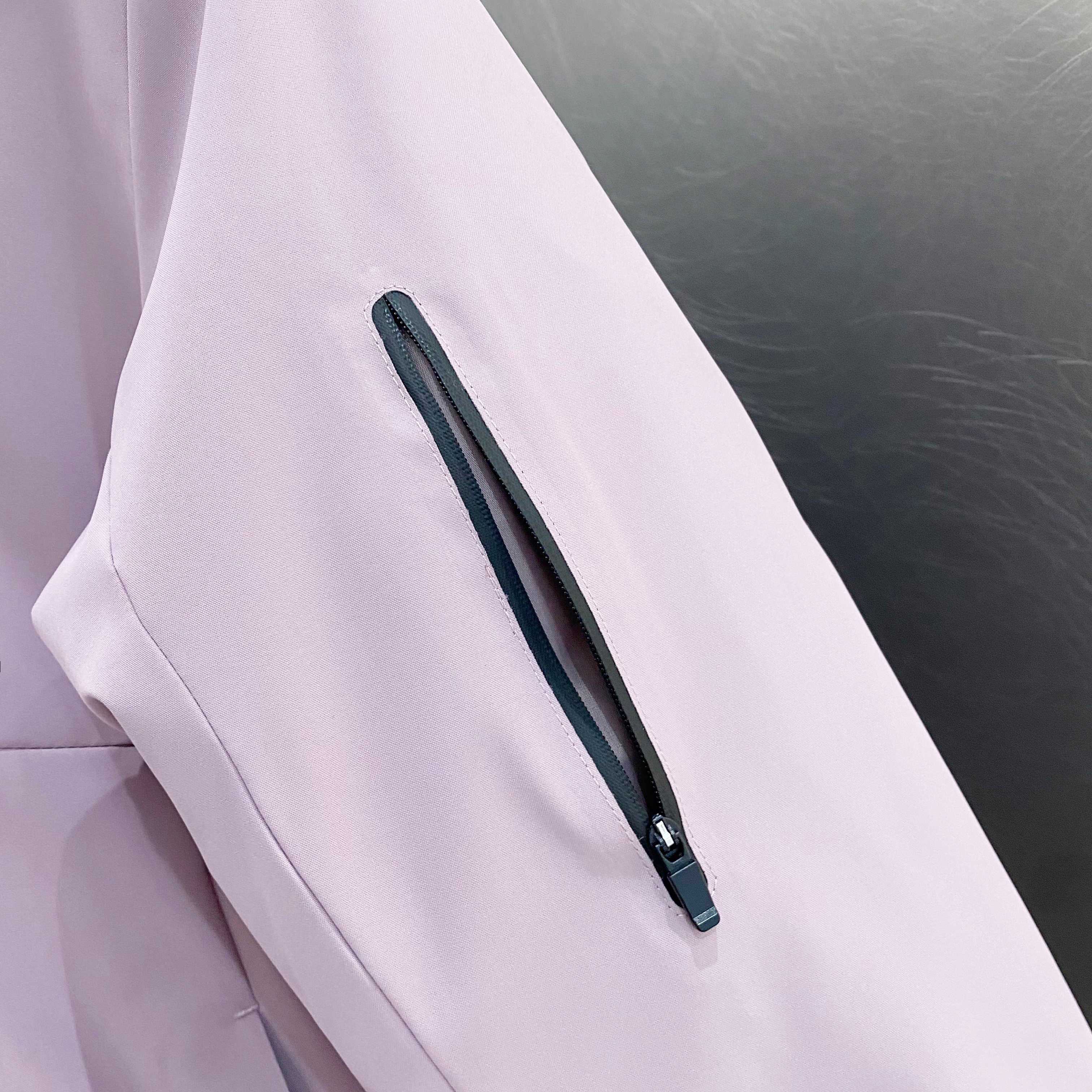 【ARC TERYX公式旗艦店】ダウンジャケット 男女兼用 ご好評に付き再入荷！