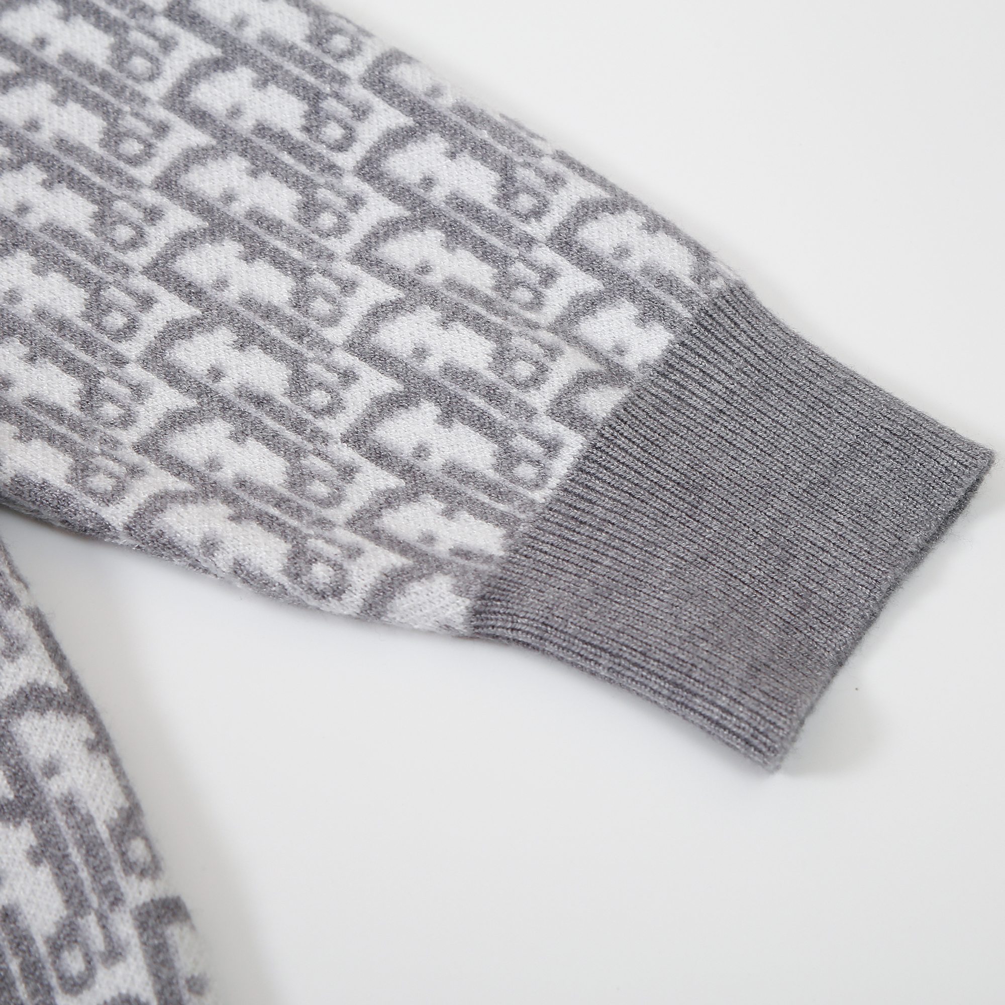 【DIOR旗艦店】ディオール セーター ご好評に付き再入荷！