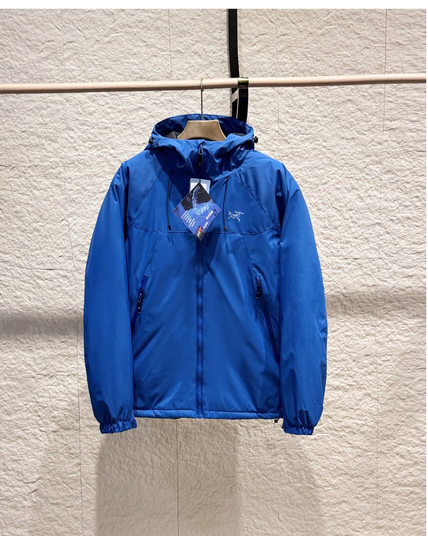 【ARC'TERYX旗艦店】軽量防風防水ジャケット 男女兼用 ご好評に付き再入荷！