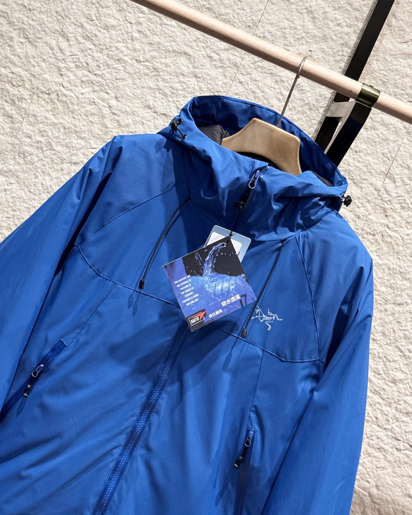 【ARC'TERYX旗艦店】軽量防風防水ジャケット 男女兼用 ご好評に付き再入荷！