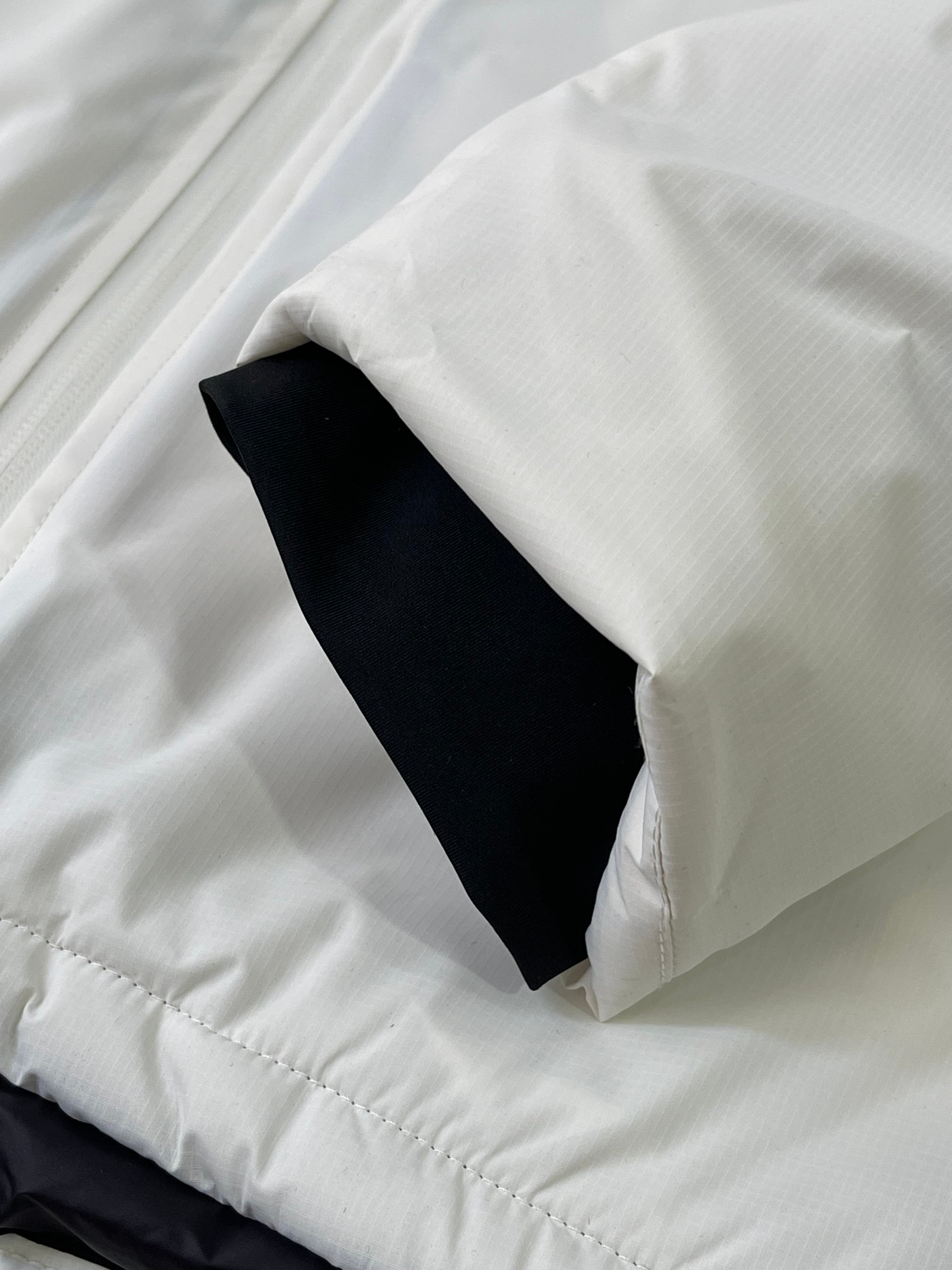 【ARC'TERYX旗艦店】秋冬ジャケット 男女兼用 ご好評に付き再入荷！