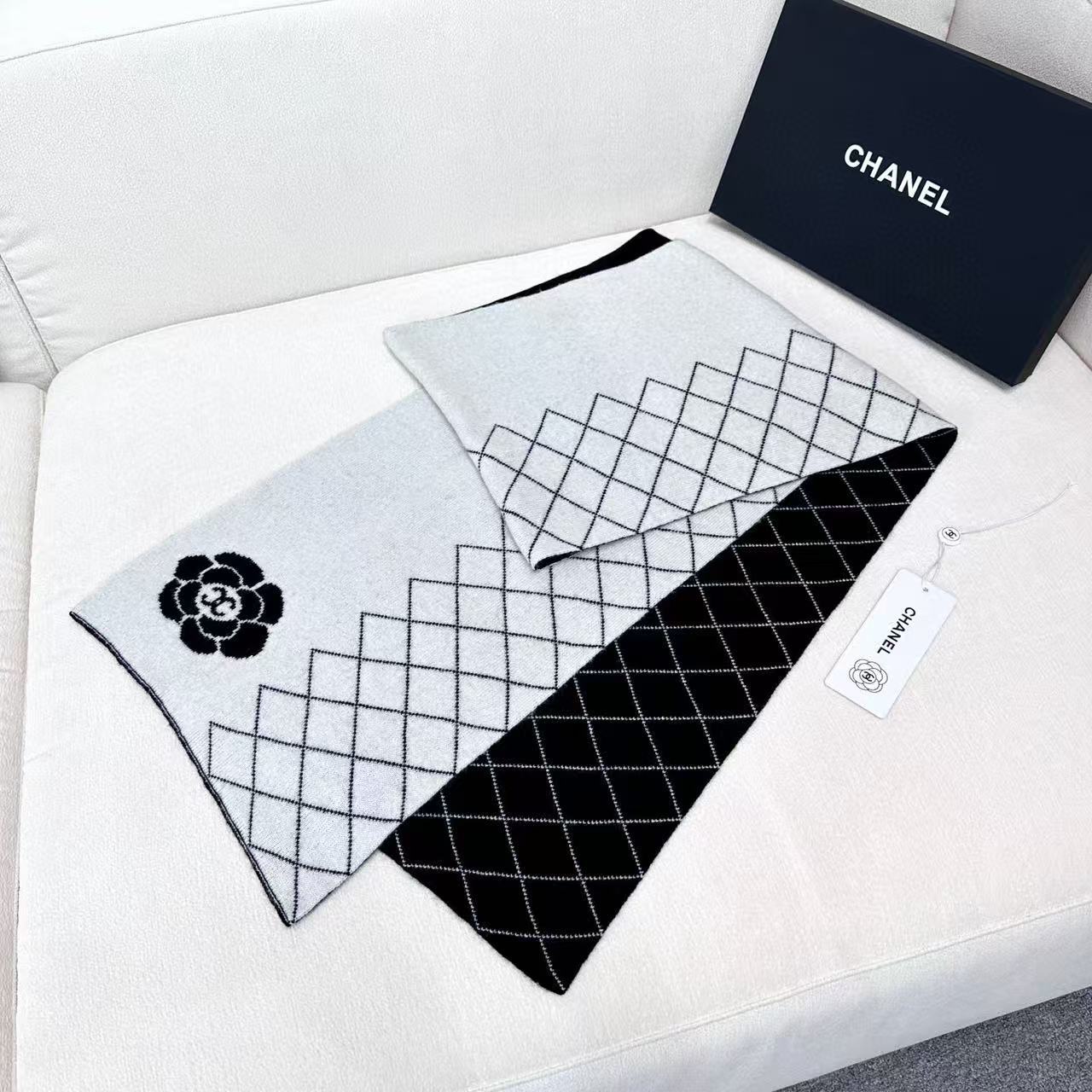 【CHANEL公式旗艦店】シャネル スカーフ 限定発売 送料無料