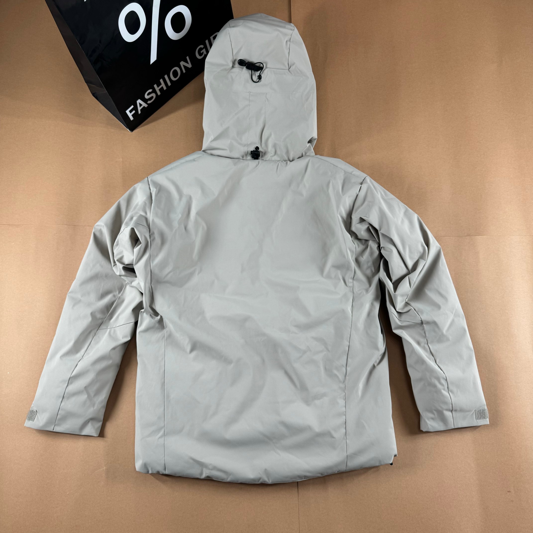 【ARC'TERYX旗艦店】ダウンジャケット 男女兼用 ご好評に付き再入荷！