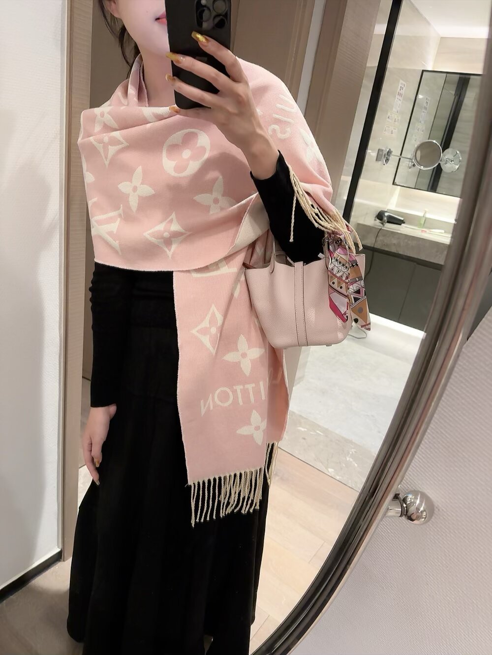 【LOUIS VUITTON公式旗艦店】ルイヴィトン スカーフ 限定発売 送料無料