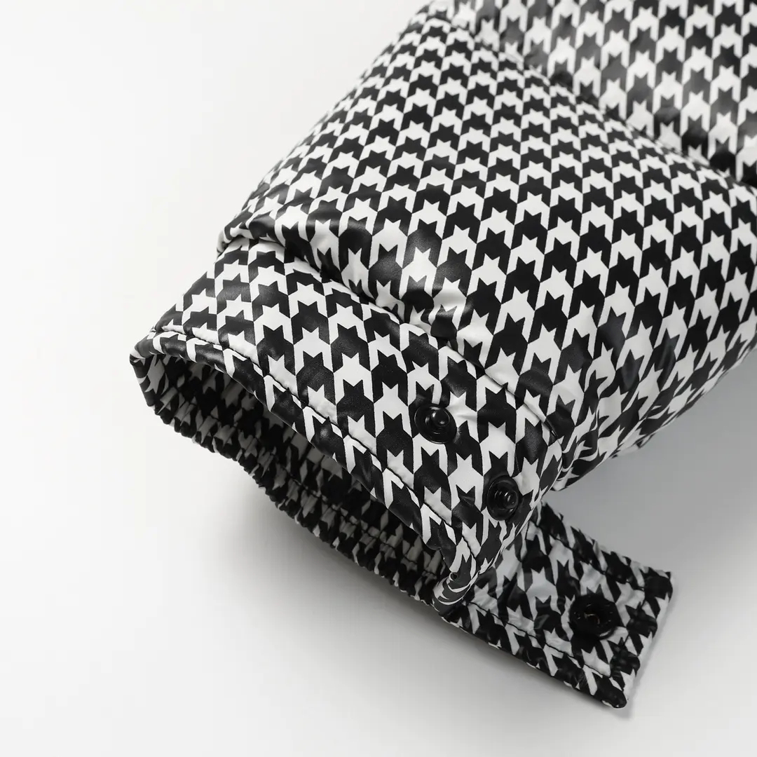 【Moncler】✖️【Fragment Design】23FW ダウンジャケット