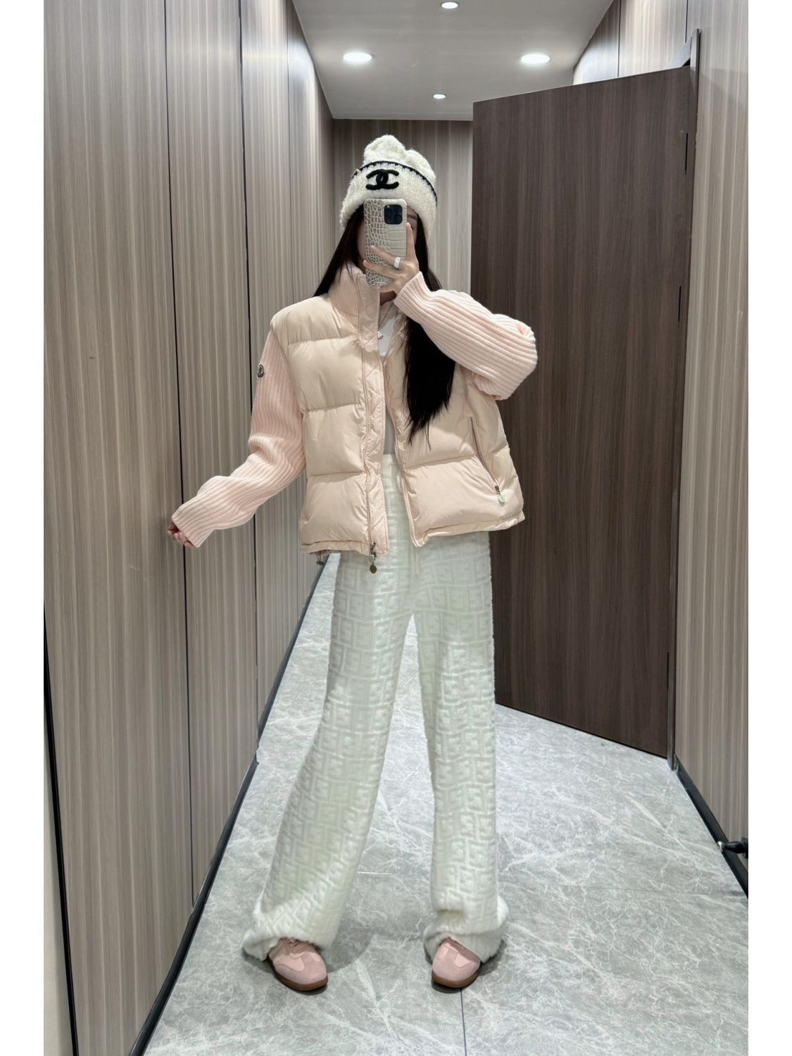 【MONCLER 公式旗艦店】モンクレール ダウンジャケットご好評に付き再入荷！