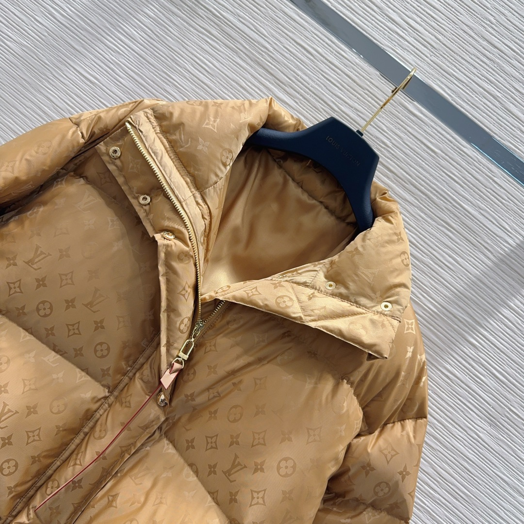 【LOUIS VUITTON旗艦店】ルイヴィトン ダウンジャケット ご好評に付き再入荷！