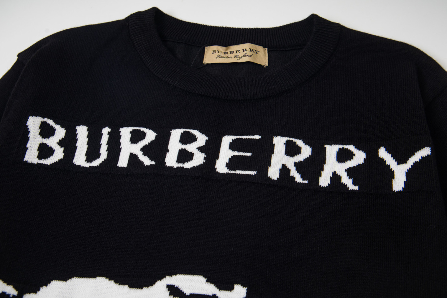【BURBERRY旗艦店】バーバリー セーター 男女兼用 ご好評に付き再入荷！