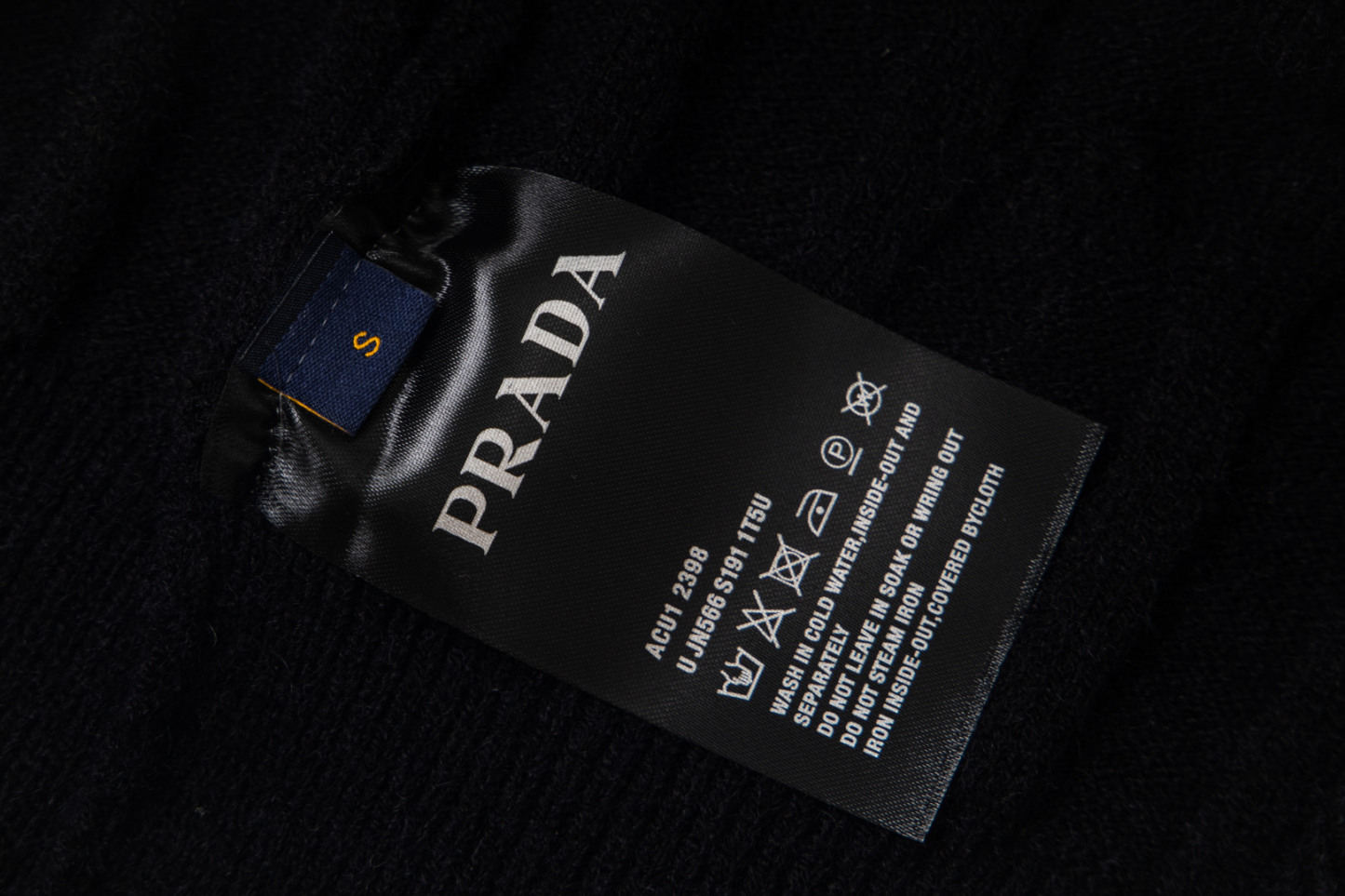 【PRADA旗艦店】プラダ セーター 男女兼用 ご好評に付き再入荷！