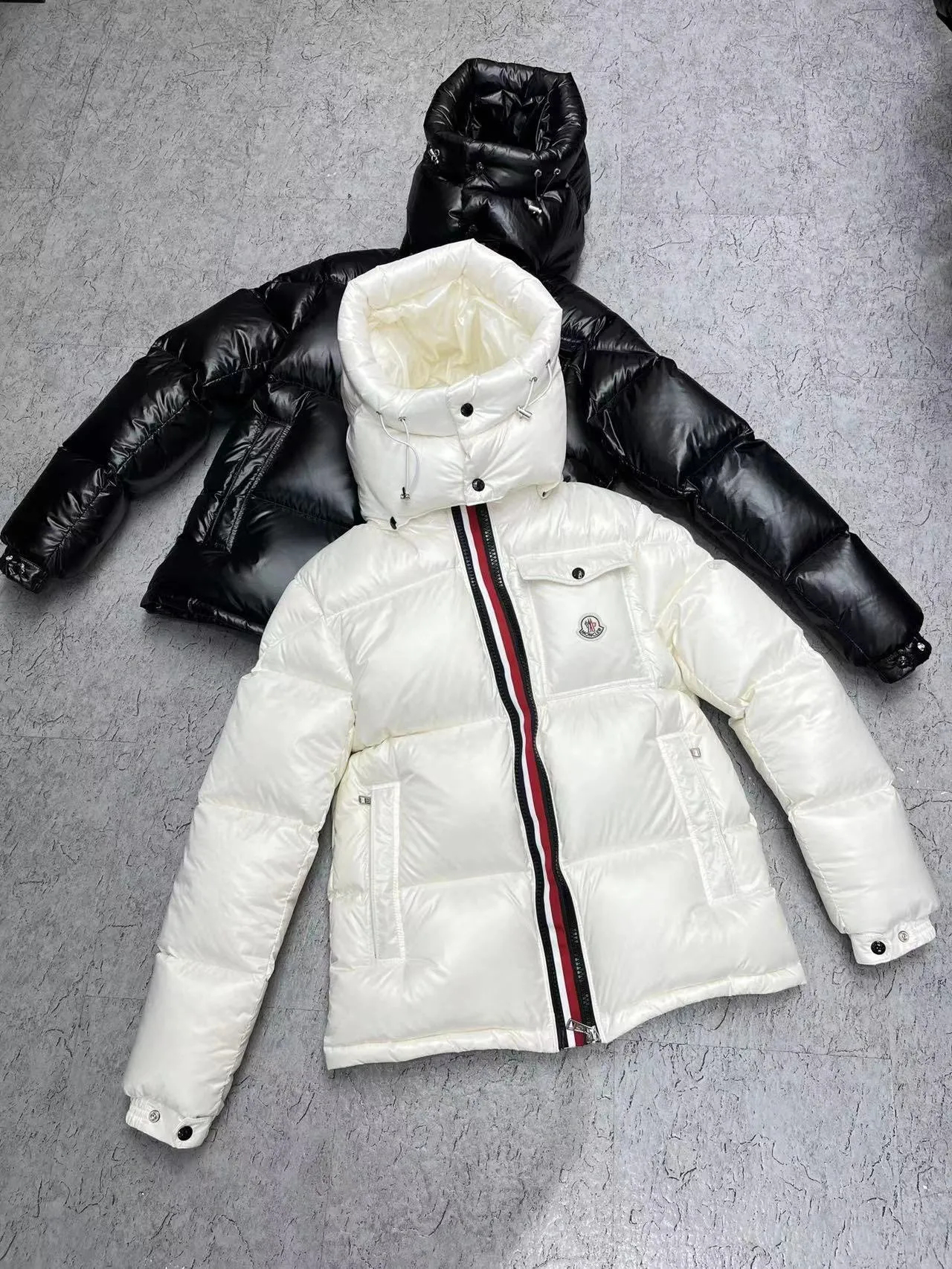 MONCLER モンクレール MONTBELIARD モンベリアル メンズ ダウンジャケット