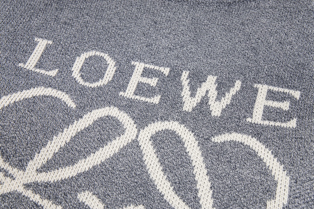 【LOEWE 公式旗艦店】ロエベ セーター好評に付き再入荷！ 241031