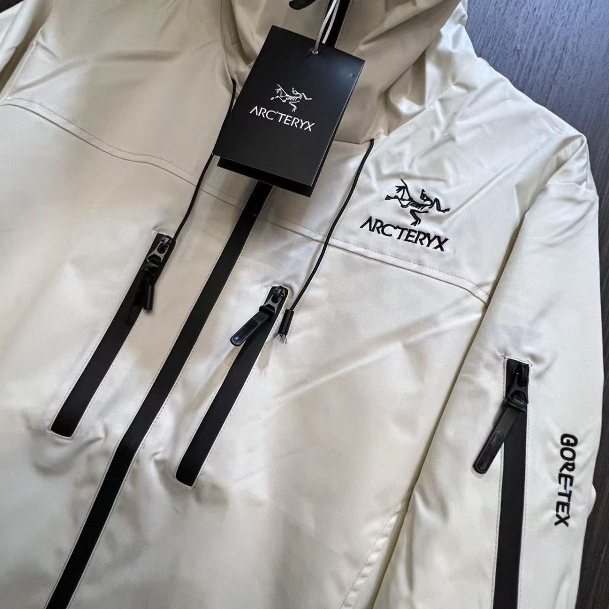 【ARC'TERYX旗艦店】トレッキングジャケット ご好評に付き再入荷！