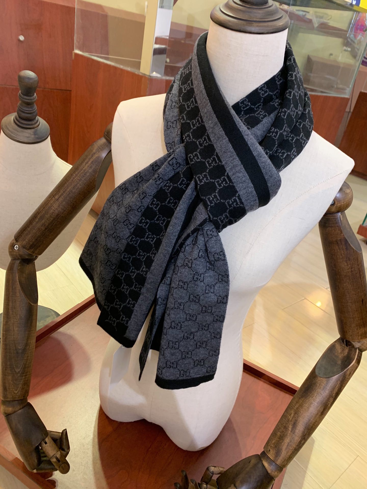 【GUCCI公式旗艦店】グッチ スカーフ 限定発売 送料無料