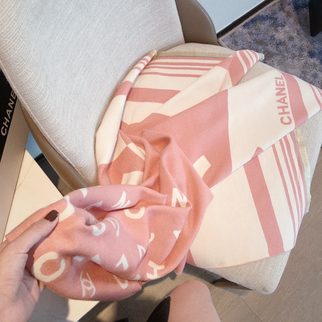 【CHANEL公式旗艦店】シャネル スカーフ 限定発売 送料無料