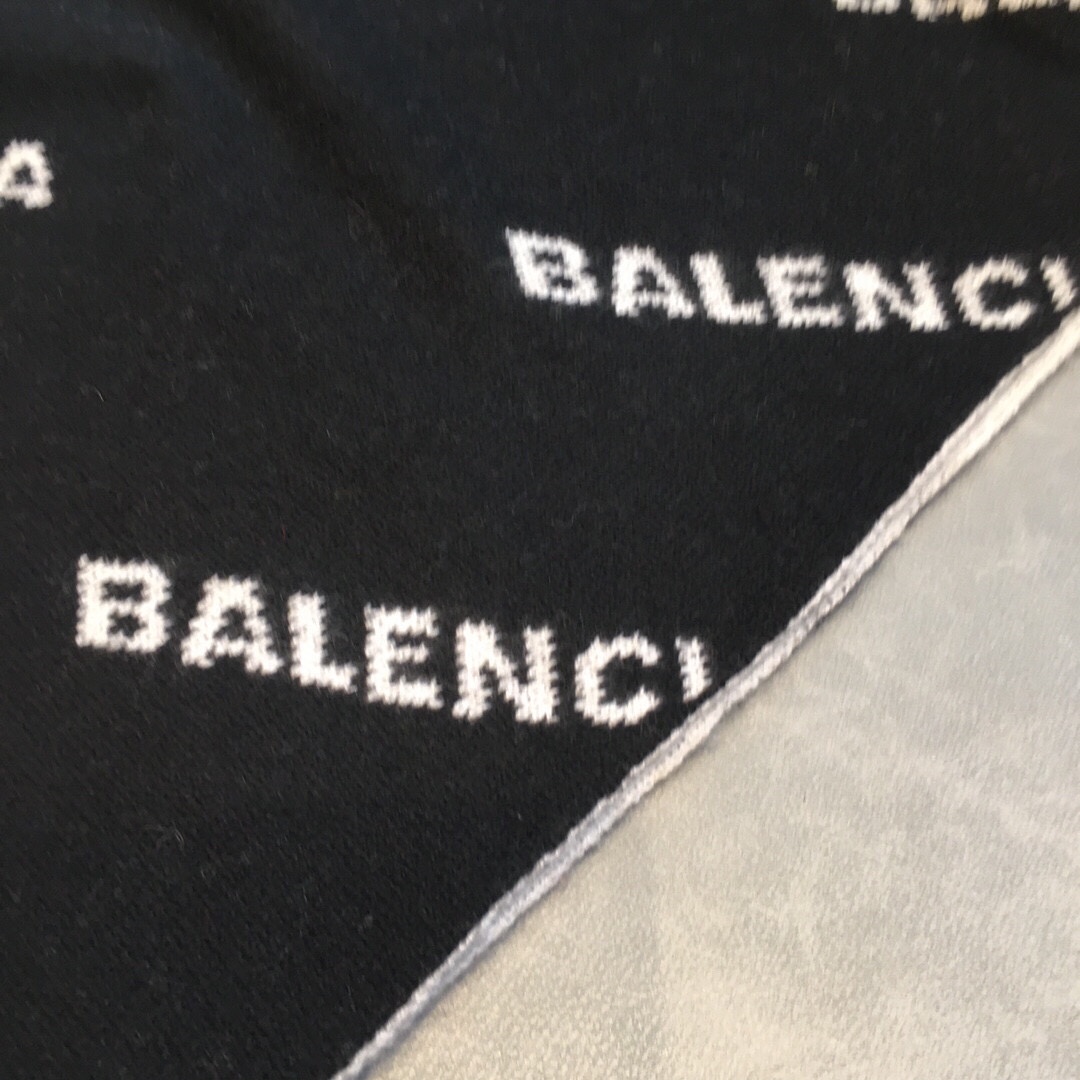 【BALENCIAGA公式旗艦店】バレンシアガ スカーフ 限定発売 送料無料