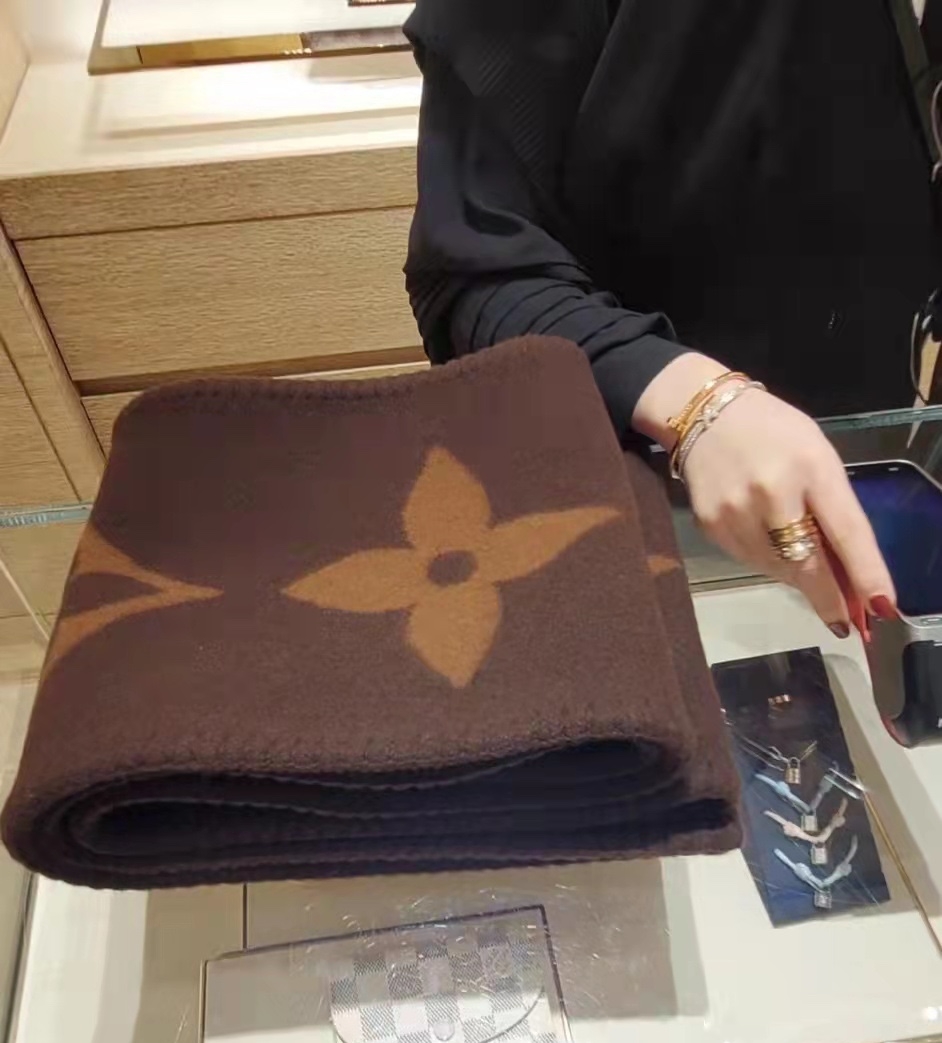 【LOUIS VUITTON公式旗艦店】ルイヴィトン スカーフ 限定発売 送料無料