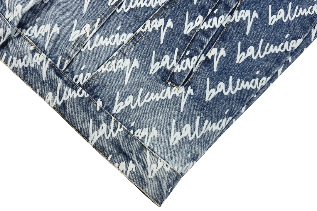 【BALENCIAGA公式旗艦店】バレンシアガ デニムジャケット ご好評に付き再入荷！