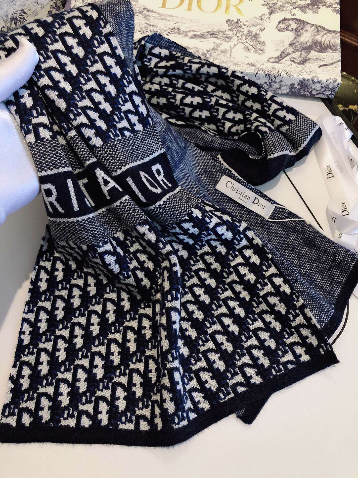 【DIOR公式旗艦店】ディオール スカーフ 限定発売 送料無料