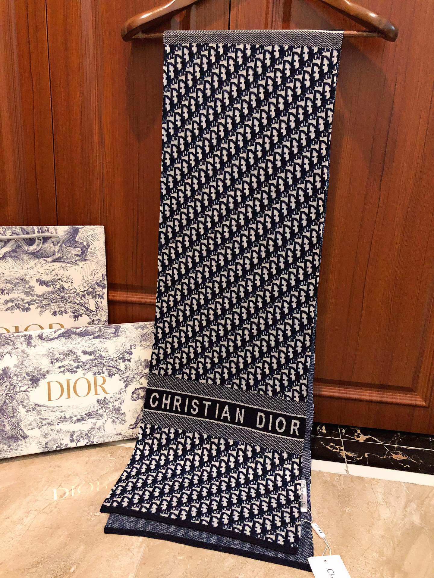 【DIOR公式旗艦店】ディオール スカーフ 限定発売 送料無料
