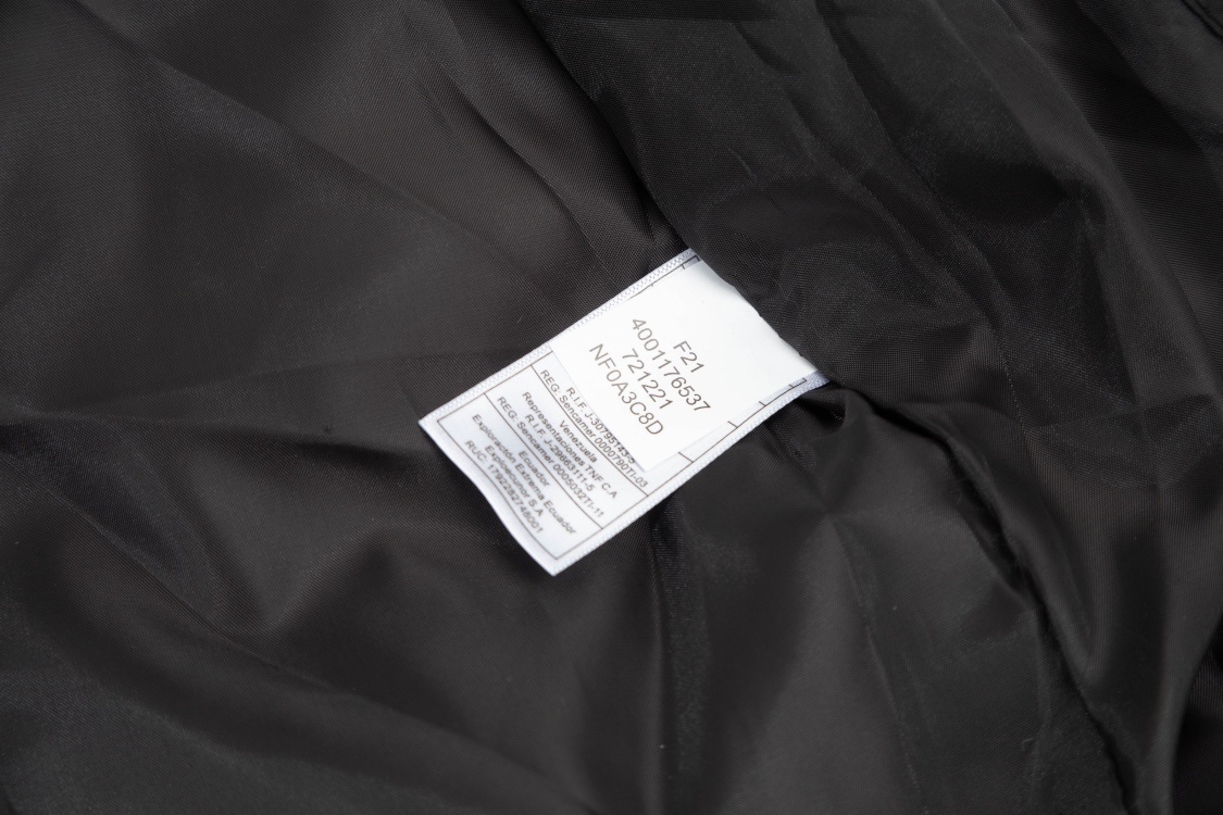 【The North Face 公式 旗艦店】KAWS1996綿の服 ダウンジャケット