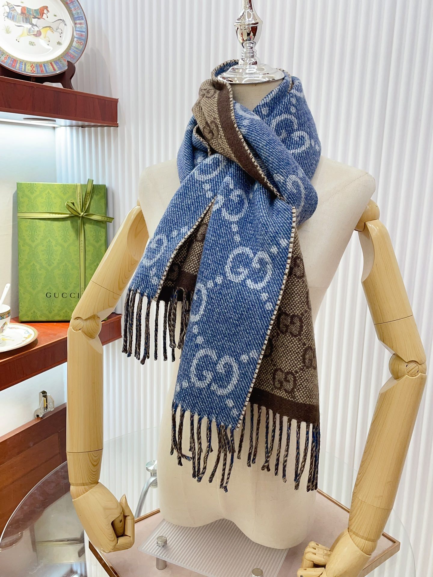 【GUCCI公式旗艦店】グッチ スカーフ 限定発売 送料無料