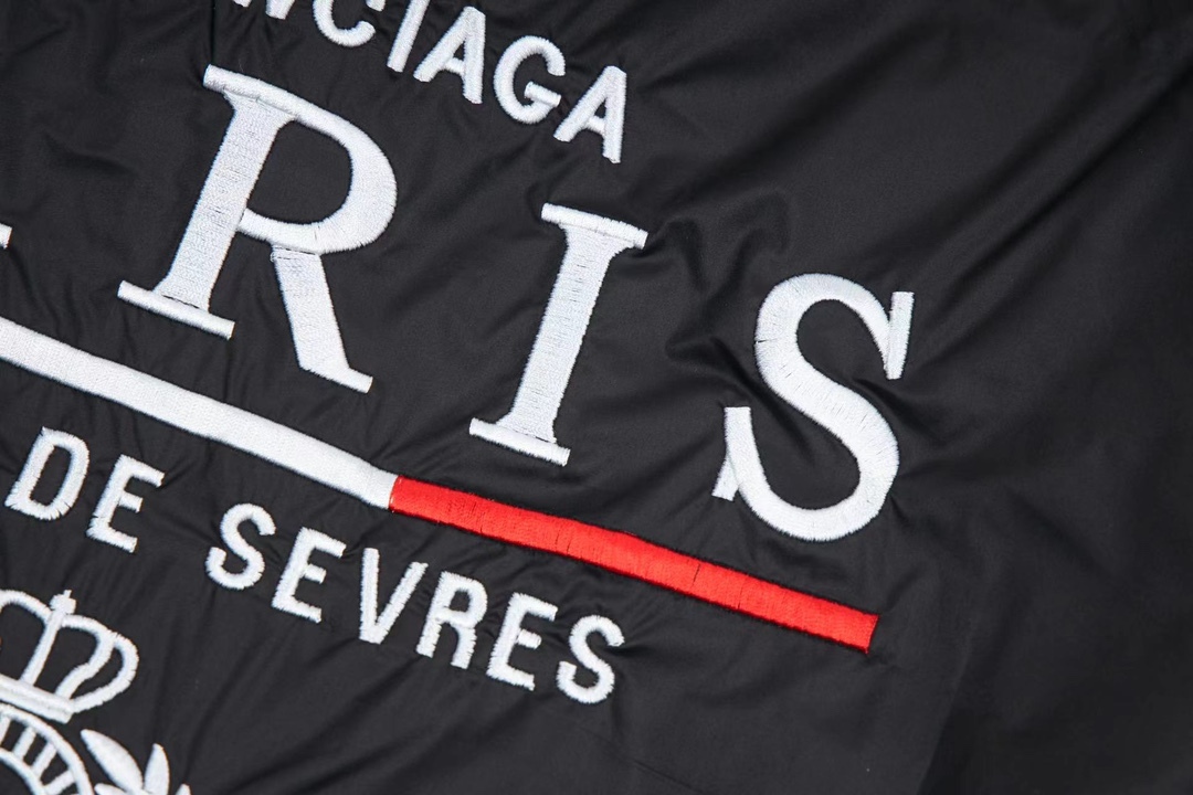 【BALENCIAGA旗艦店】バレンシアガ ジャケット、ご好評に付き再入荷！