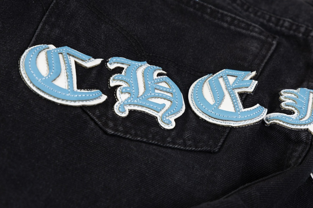 【CHROME HEARTS 公式旗艦店】クロムハーツ ジーパン、ご好評に付き再入荷！