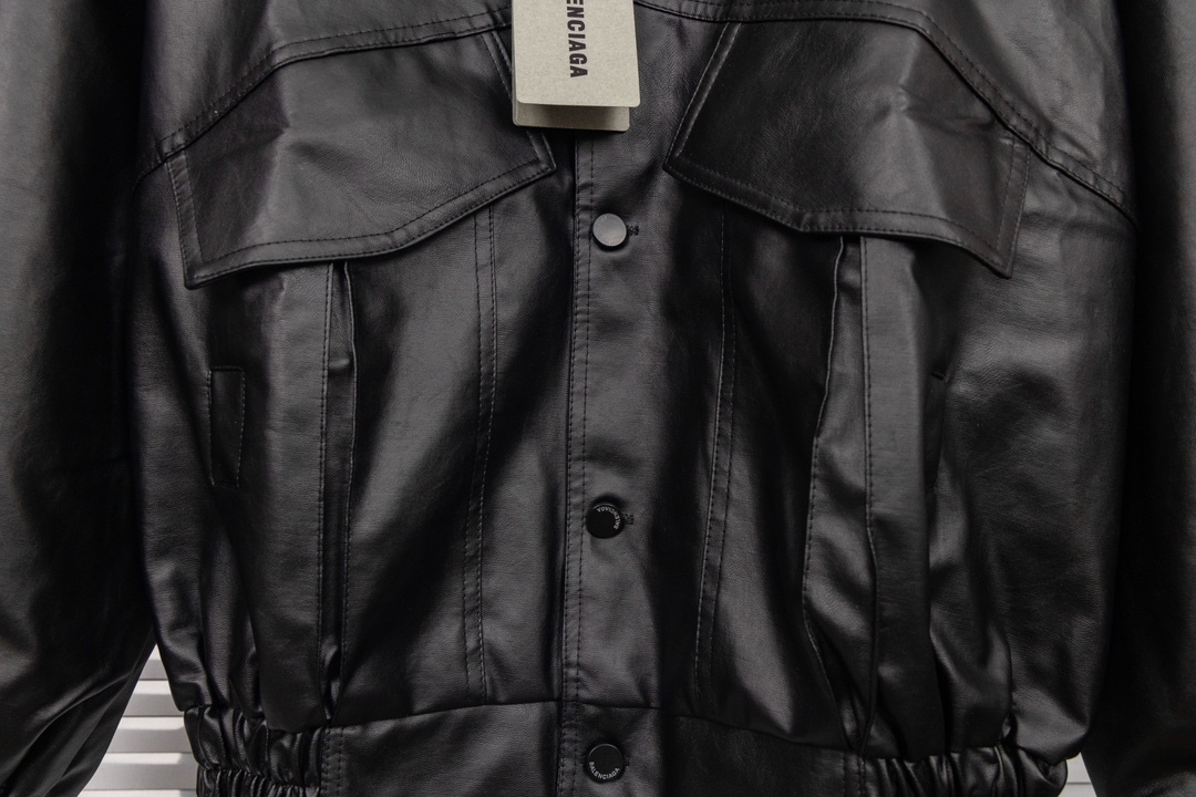 【BALENCIAGA旗艦店】バレンシアガ 革ジャケット、ご好評に付き再入荷！