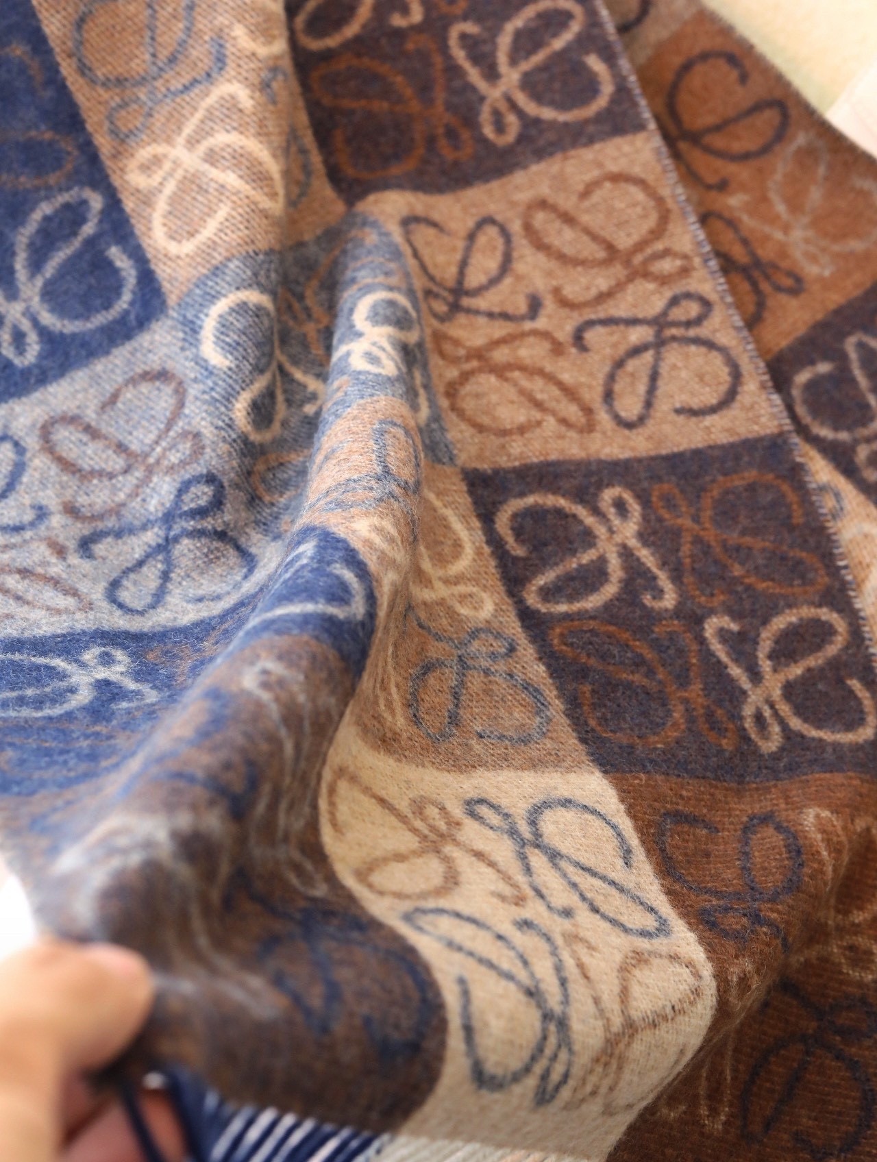 【LOEWE公式旗艦店】ロエベ スカーフ 限定発売 送料無料