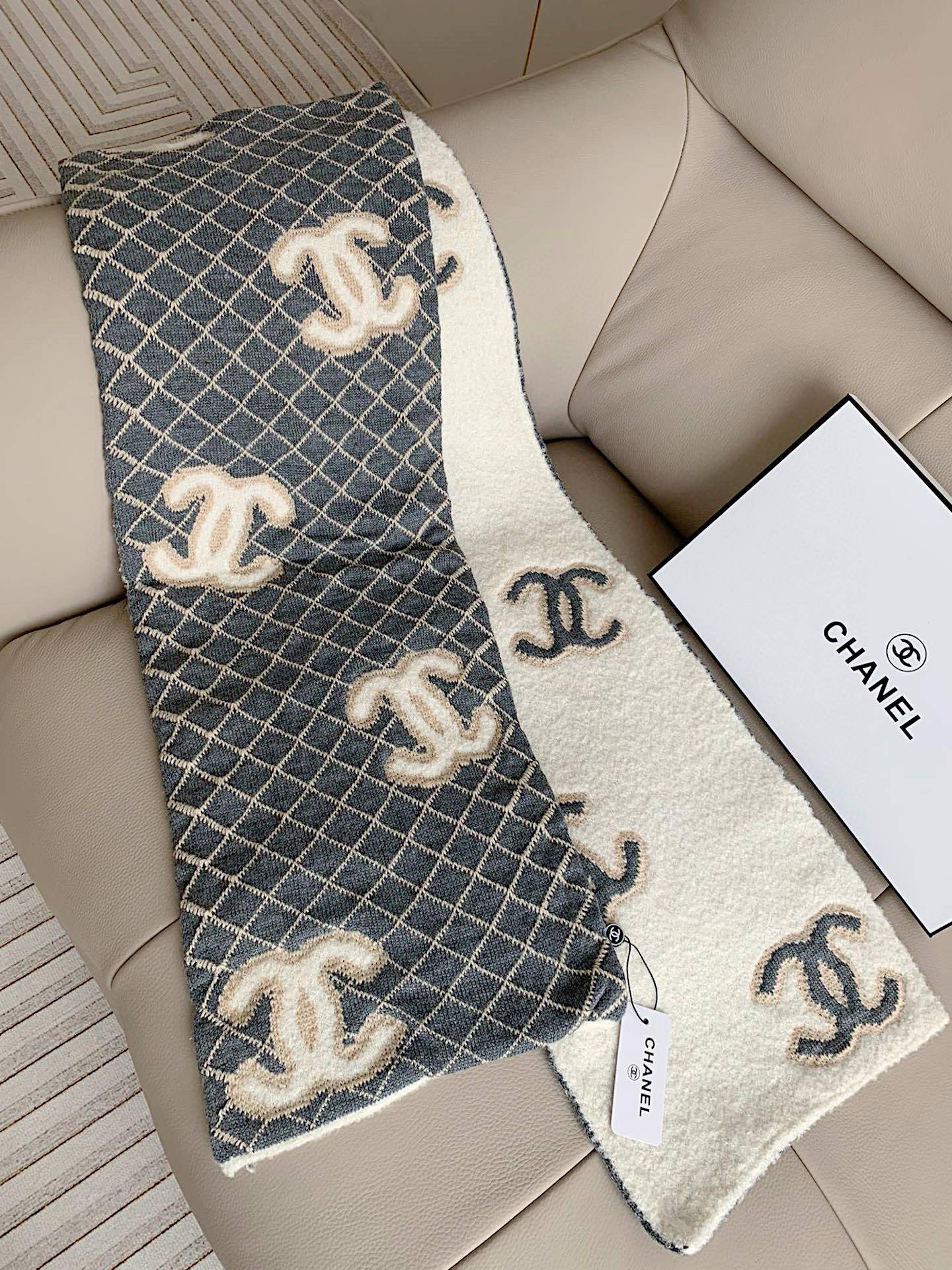 【CHANEL公式旗艦店】シャネル スカーフ 限定発売 送料無料