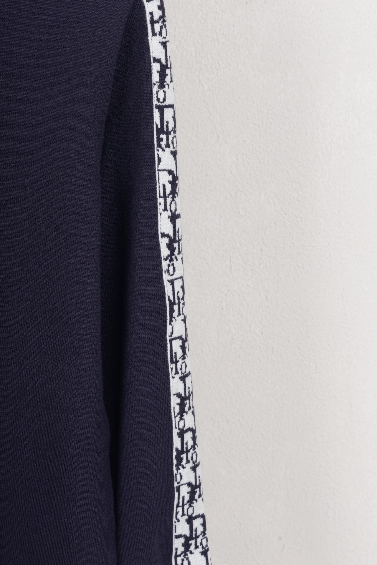 【DIOR旗艦店】ディオール セーター ご好評に付き再入荷！