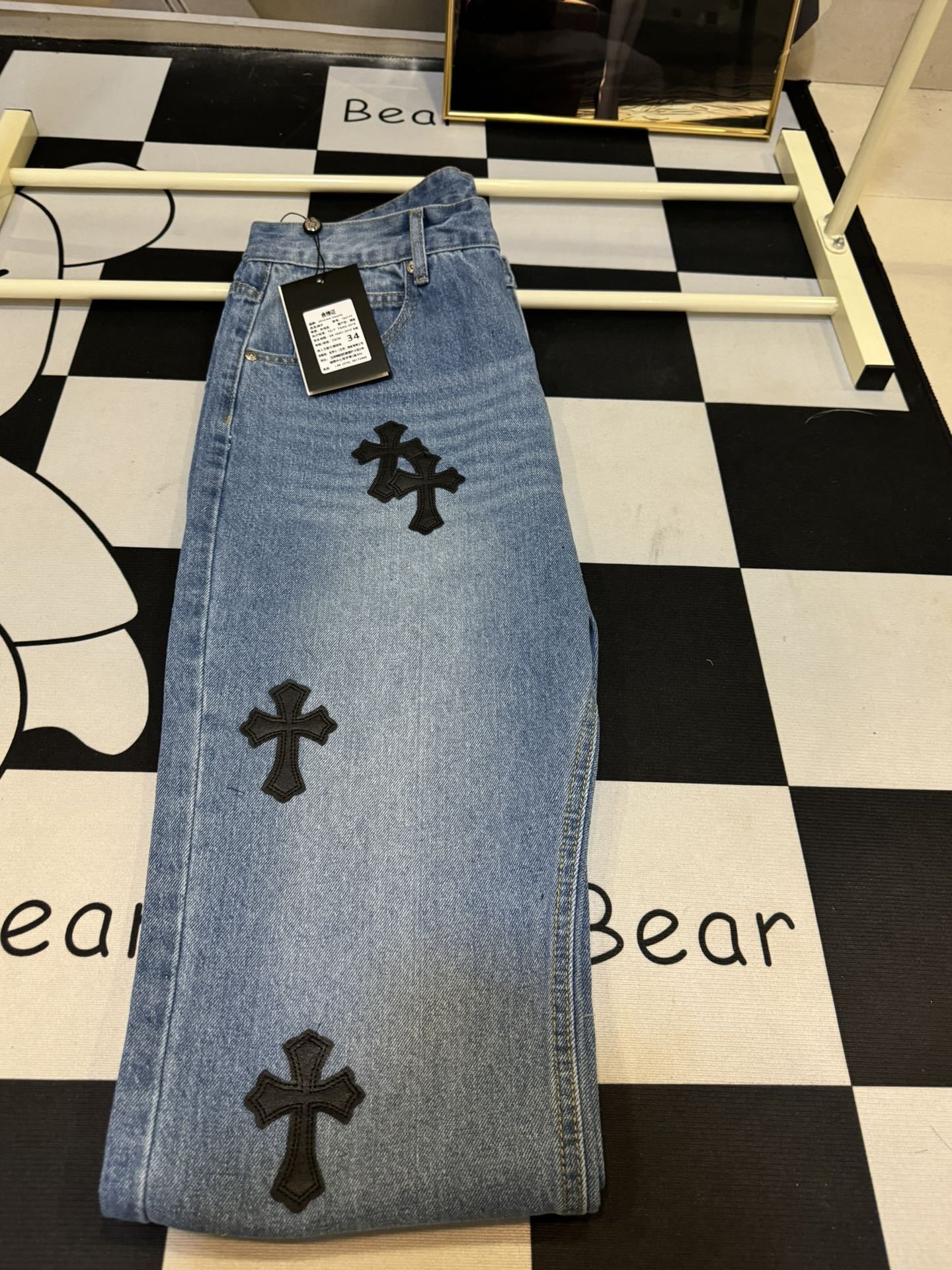 【CHROME HEARTS 公式旗艦店】ジーパン、ご好評に付き再入荷！