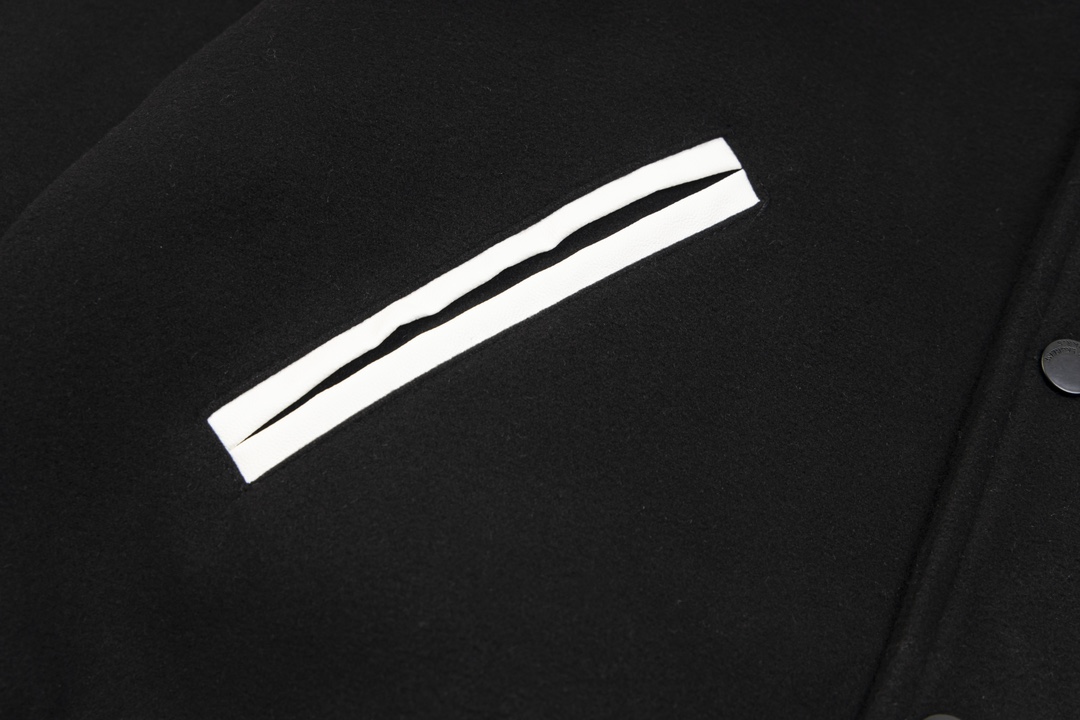 【SAINT LAURENT旗艦店】野球服のジャケット ご好評に付き再入荷！