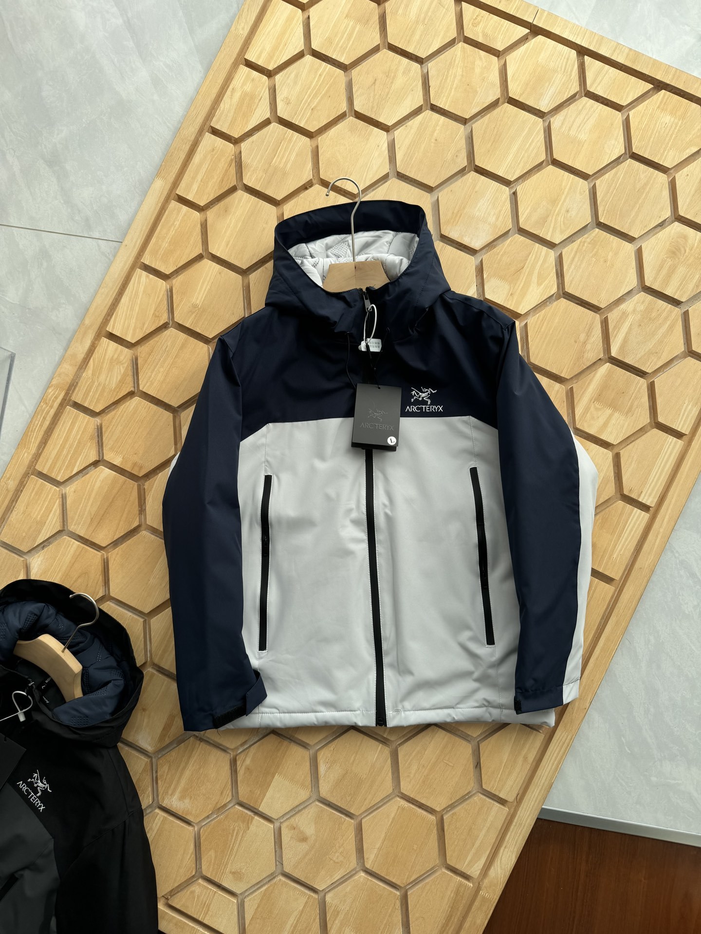 【ARC'TERYX旗艦店】秋冬ジャケット 男女兼用 ご好評に付き再入荷！