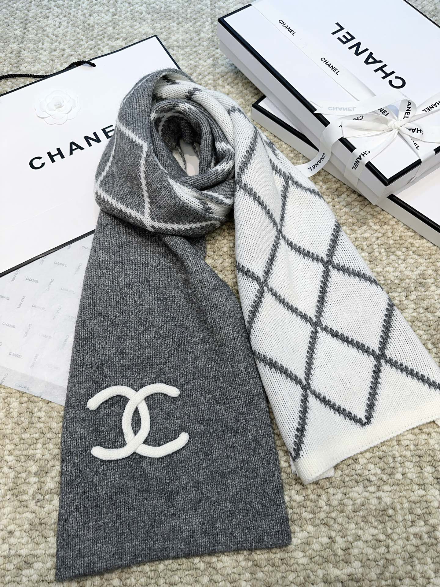 【CHANEL公式旗艦店】シャネル スカーフ 限定発売 送料無料