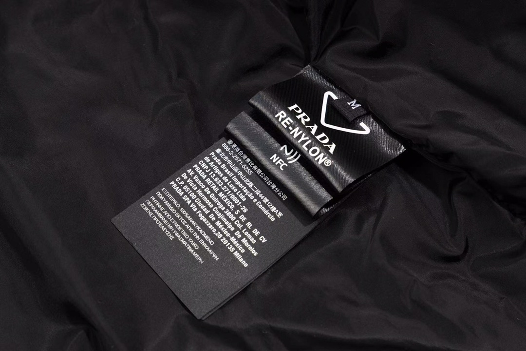 【PRADA旗艦店】プラダ ジャケット ご好評に付き再入荷！