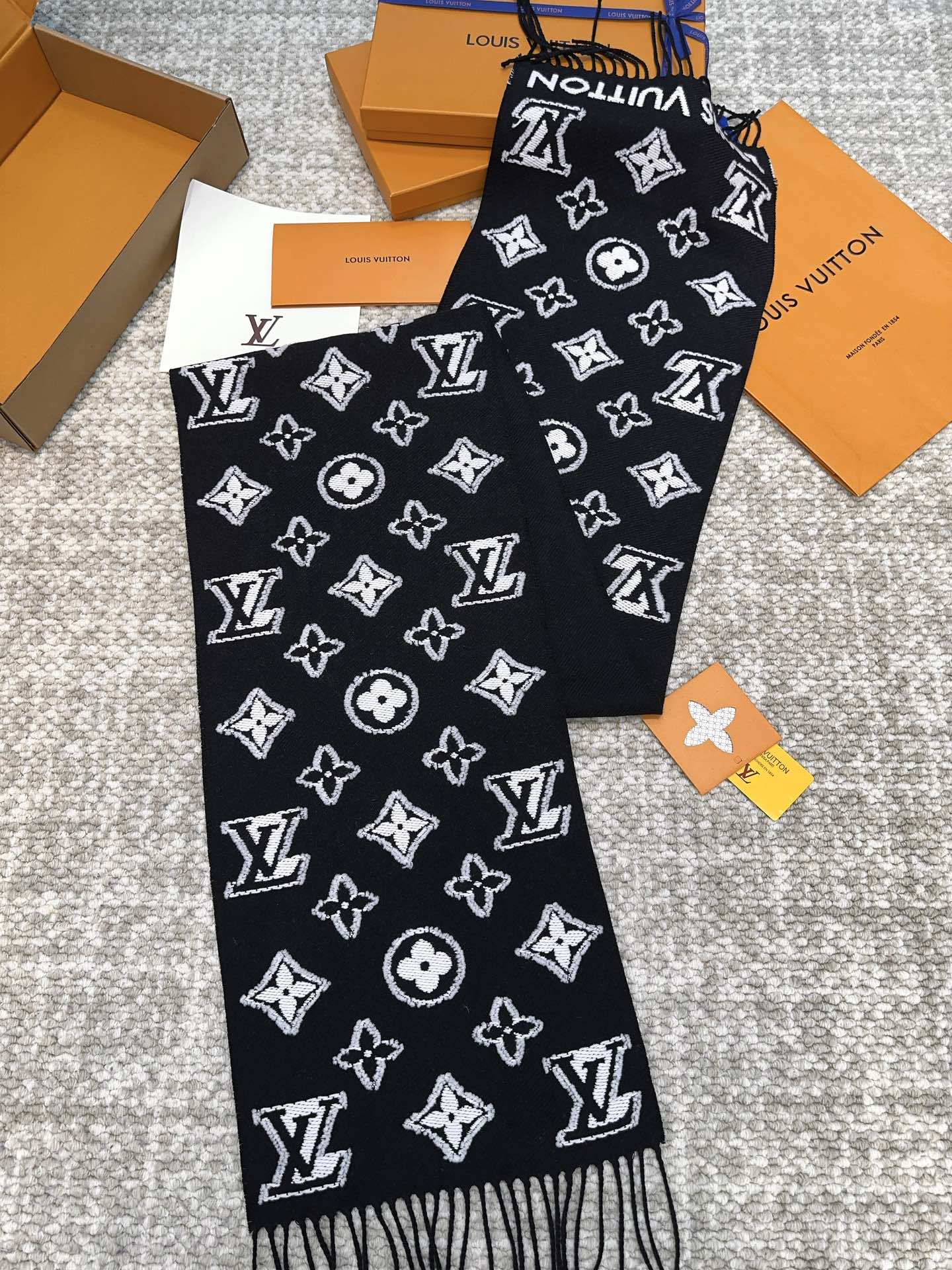 【LOUIS VUITTON公式旗艦店】ルイヴィトン スカーフ 限定発売 送料無料