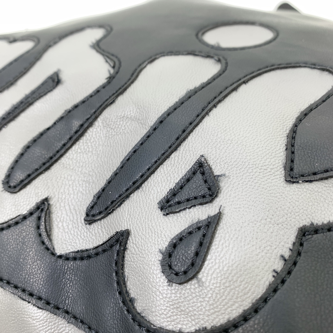 【BALENCIAGA旗艦店】バレンシアガ 革ジャケット、ご好評に付き再入荷！