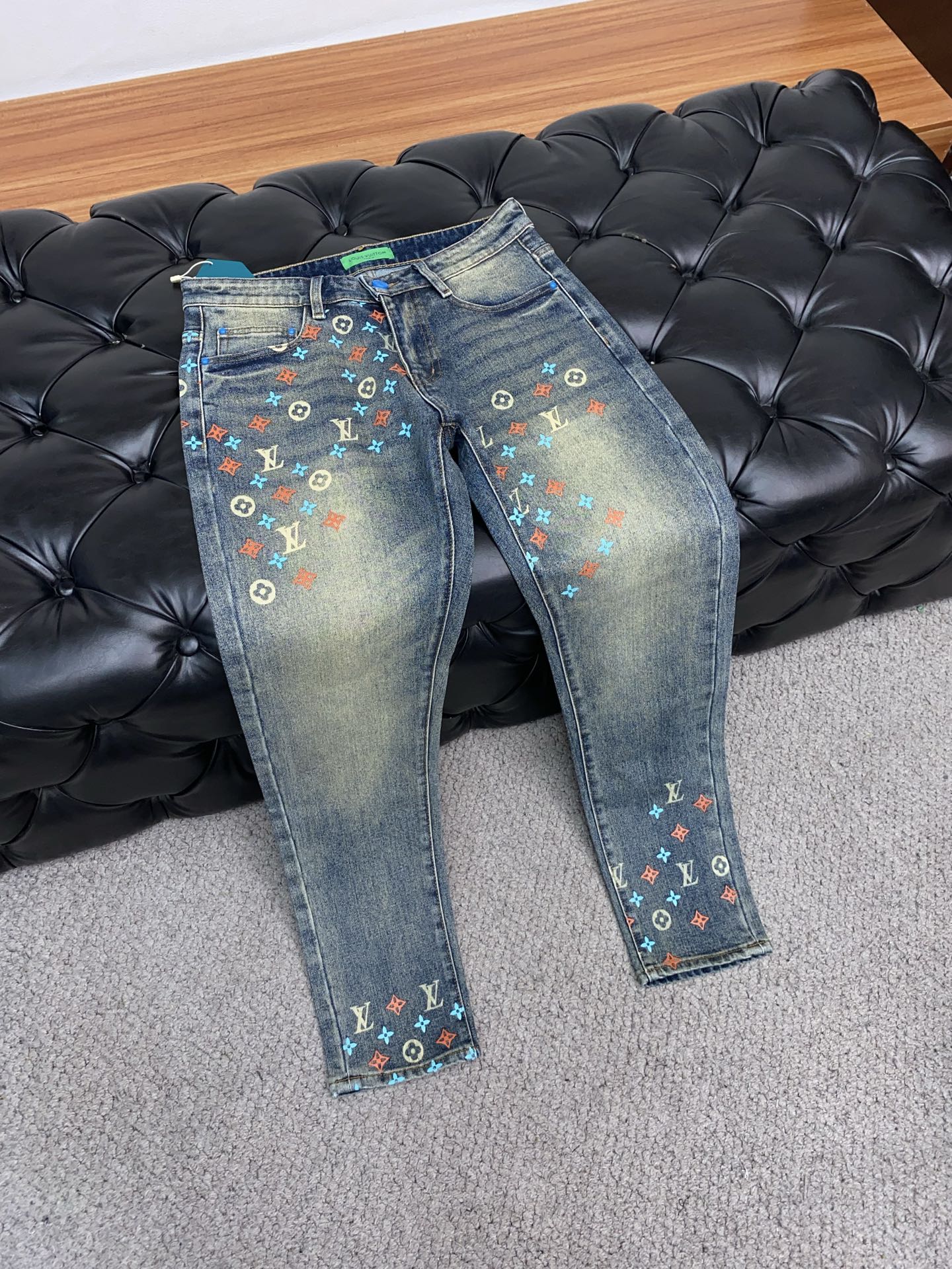 【LOUIS VUITTON公式旗艦店】ルイヴィトン ジーパン、ご好評に付き再入荷！