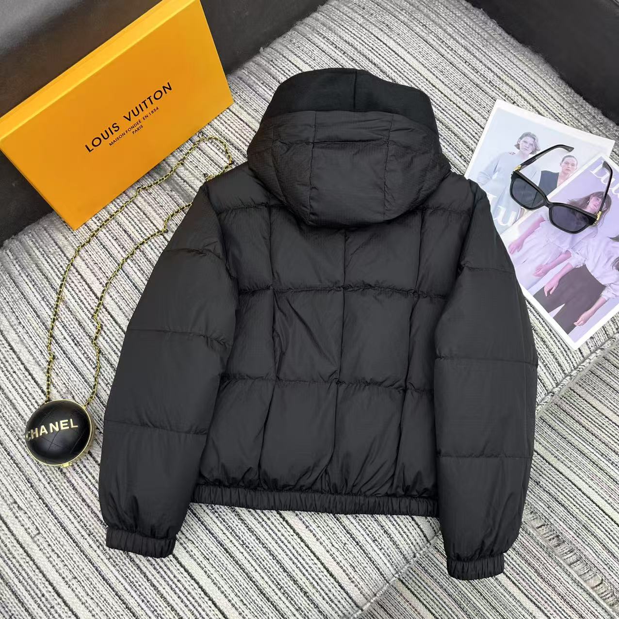 【LOUIS VUITTON旗艦店】ルイヴィトン ダウンジャケット ご好評に付き再入荷！