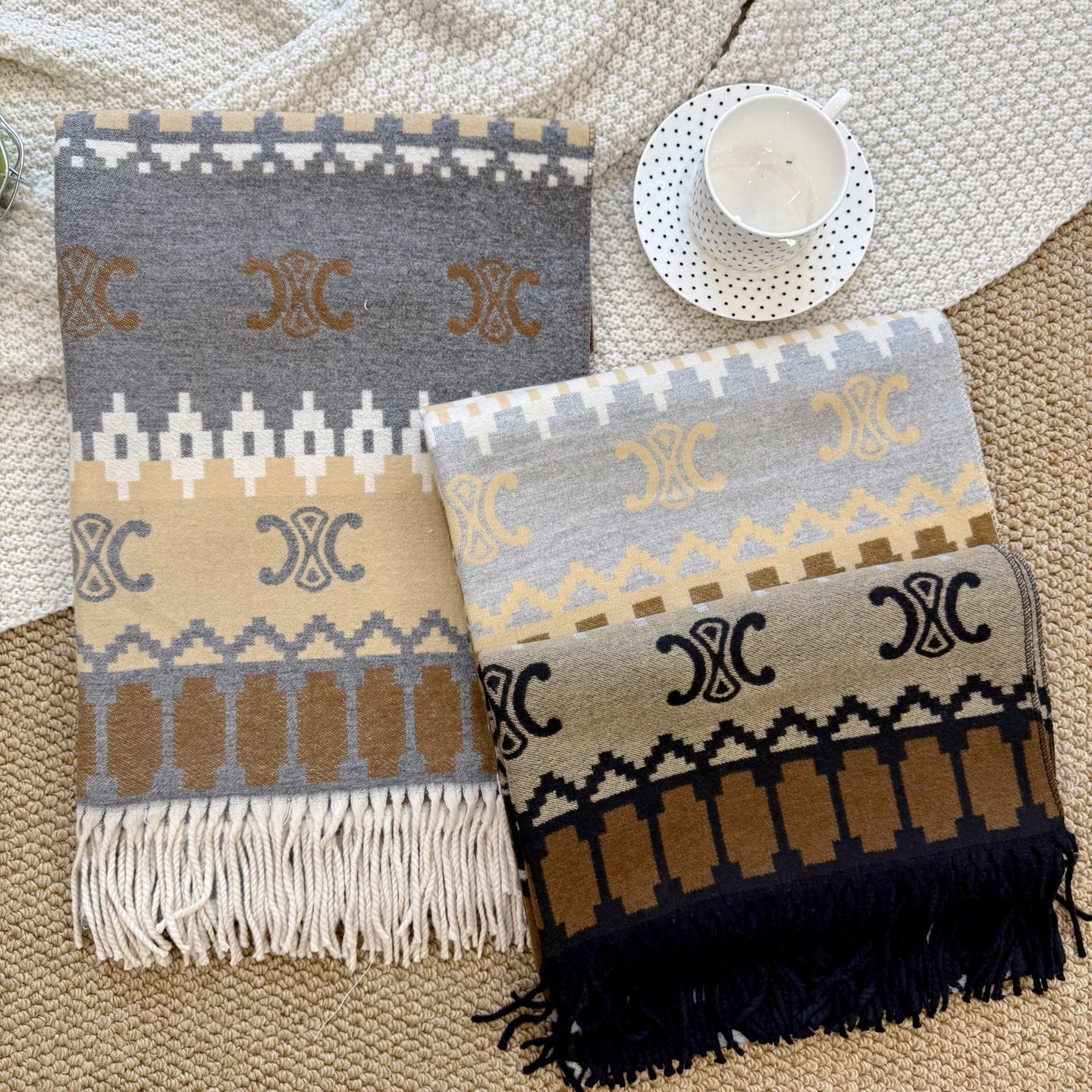 【CELINE公式旗艦店】セリーヌ スカーフ 限定発売 送料無料