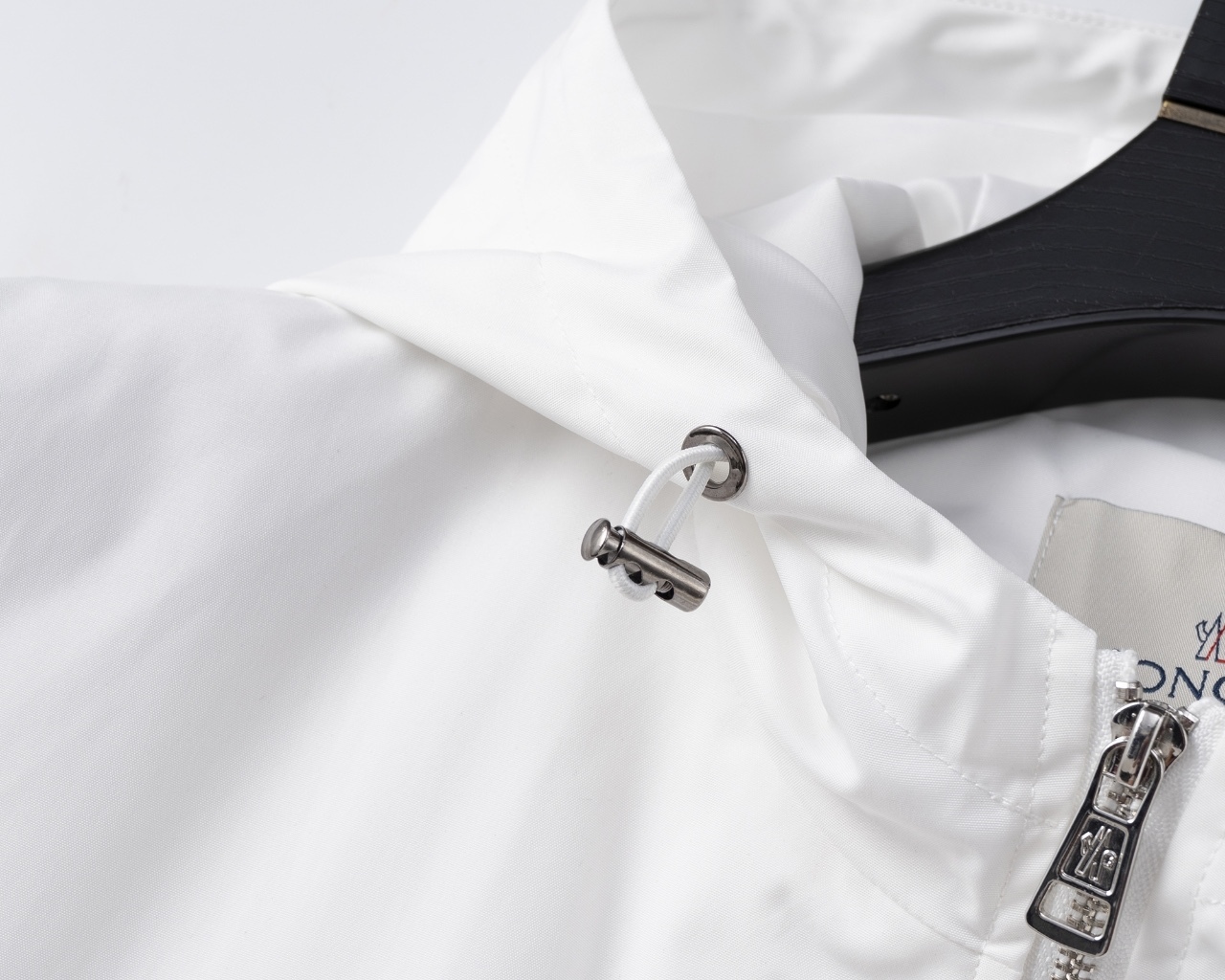 【MONCLER旗艦店】モンクレール ジャケット 、ご好評に付き再入荷！