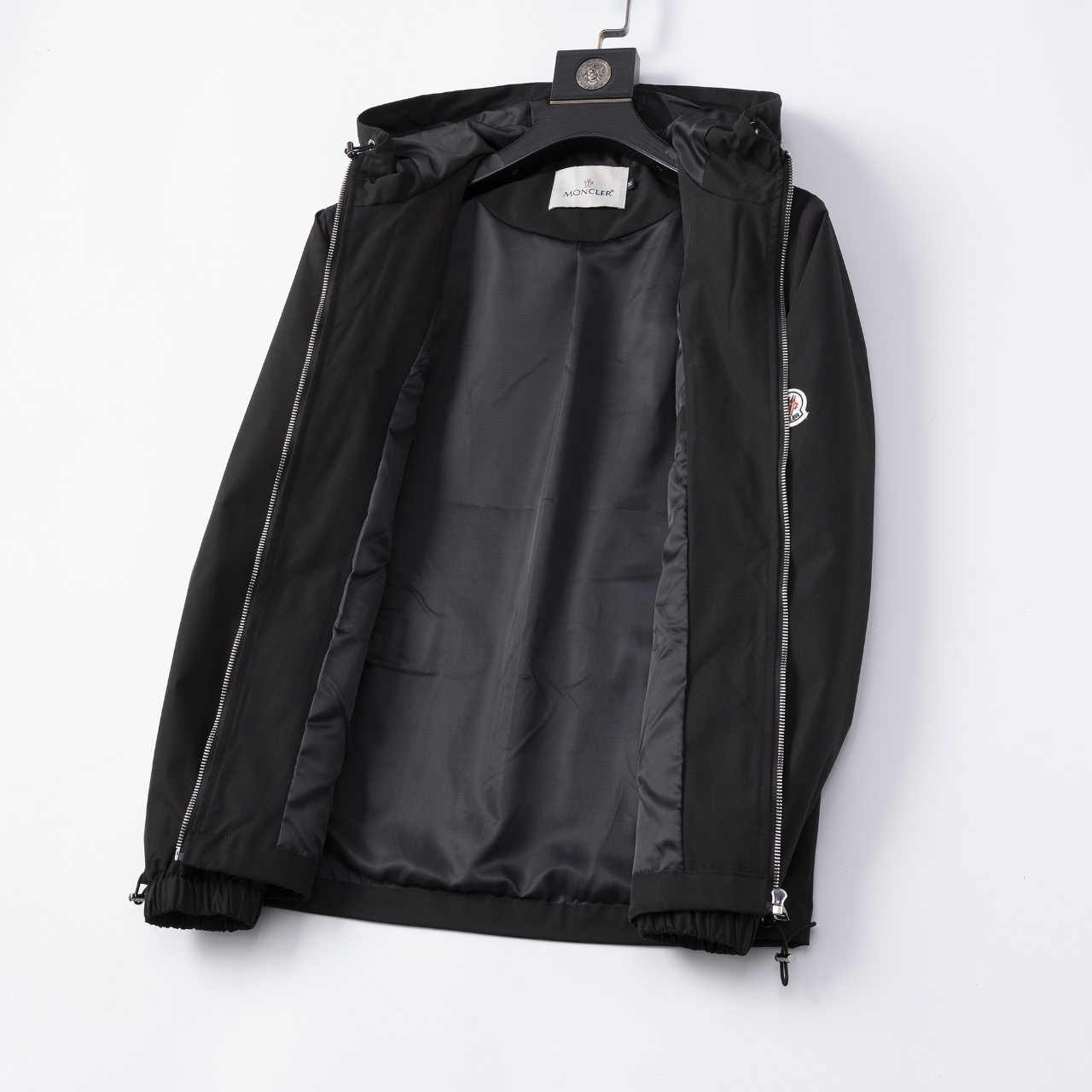 【MONCLER旗艦店】モンクレール ジャケット 、ご好評に付き再入荷！