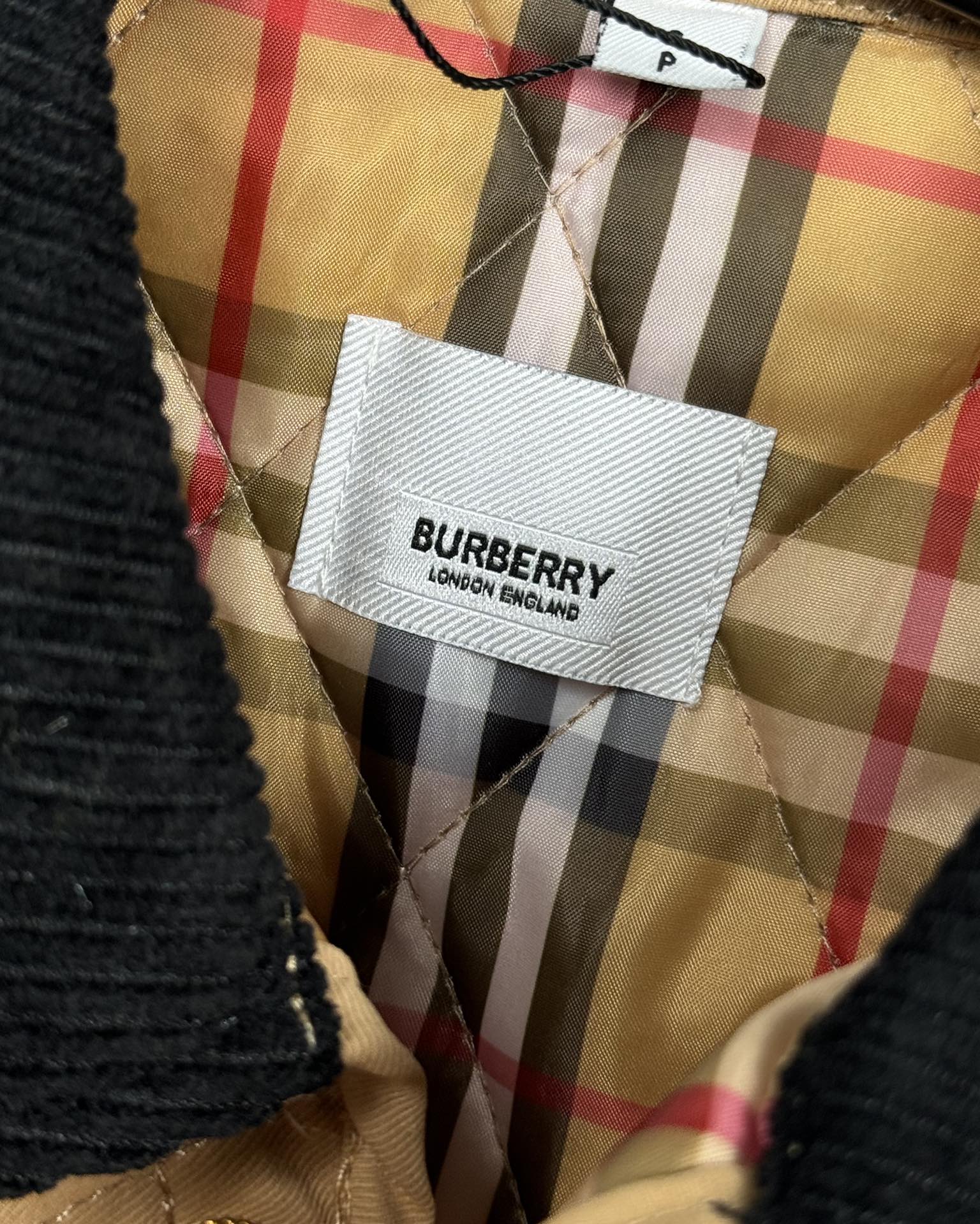 【BUREERRY旗艦店】（バーバリー）綿ジャケット、ご好評に付き再入荷！