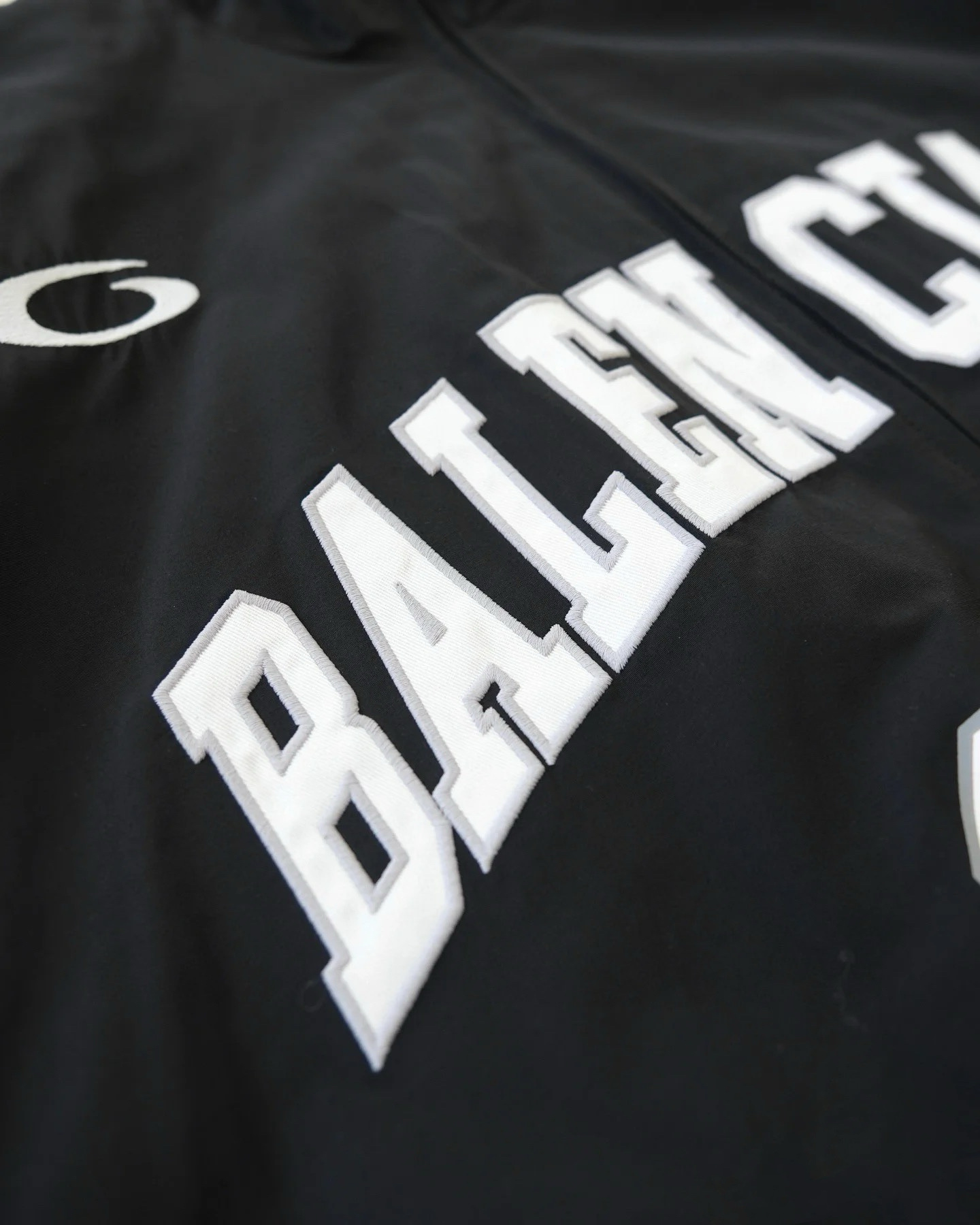 【BALENCIAGA旗艦店】バレンシアガ ジャケット、ご好評に付き再入荷！