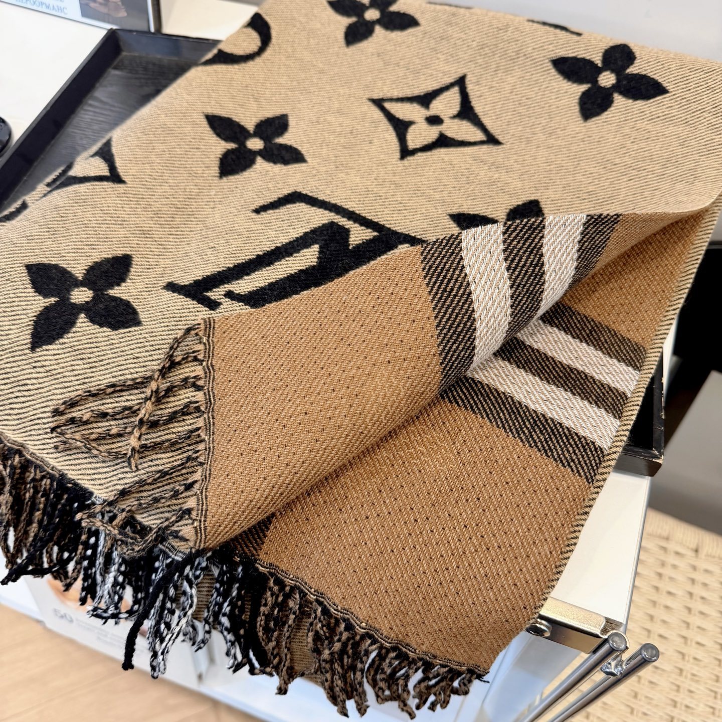 【LOUIS VUITTON公式旗艦店】ルイヴィトン スカーフ 限定発売 送料無料